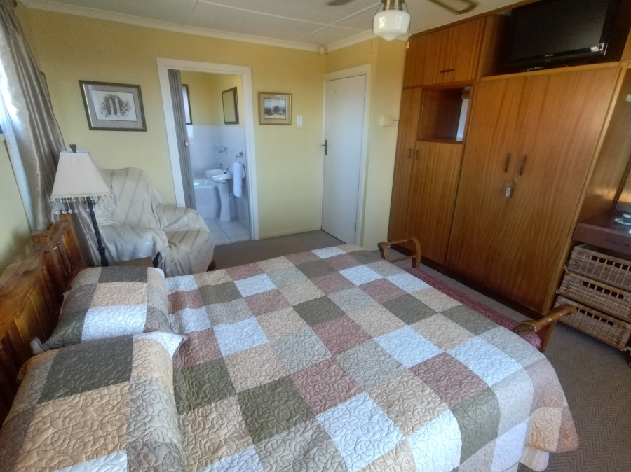 4 Bedroom Property for Sale in Noorsekloof Eastern Cape